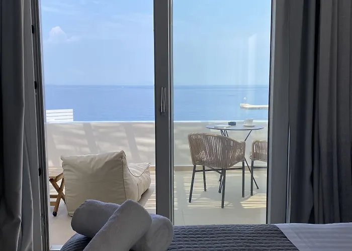 מלון Avra Luxury Suites Mykonos טורלוס