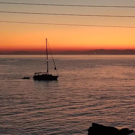 Avra Luxury Mykonos 3* Tourlos