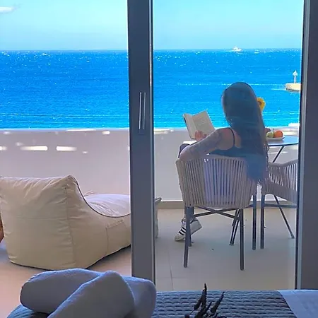 Avra Luxury Mykonos Hotel Tourlos