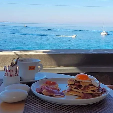 Avra Luxury Mykonos Hotel Tourlos