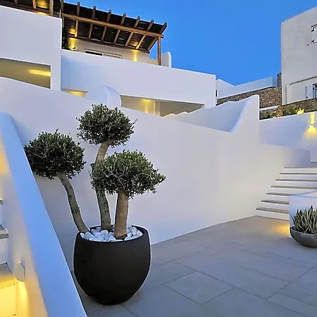 Avra Luxury Mykonos Tourlos