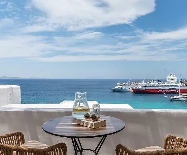Avra Luxury Suites Mykonos 3*